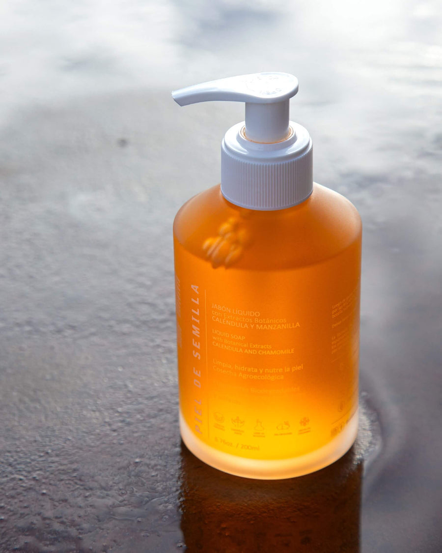 jabón de caléndula y manzanilla piel de semilla