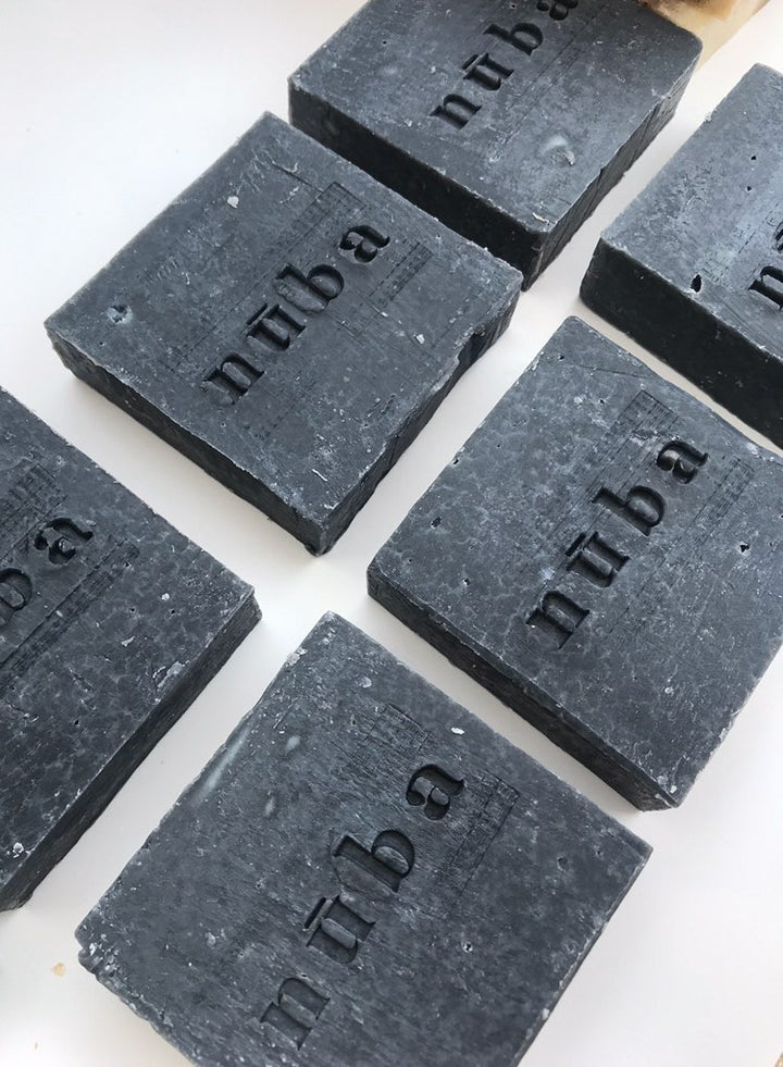 Jabón de Carbón activado Nuba